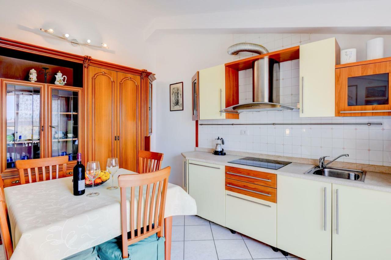 Sarno Apartments Caravaggio Sirmione Exterior foto